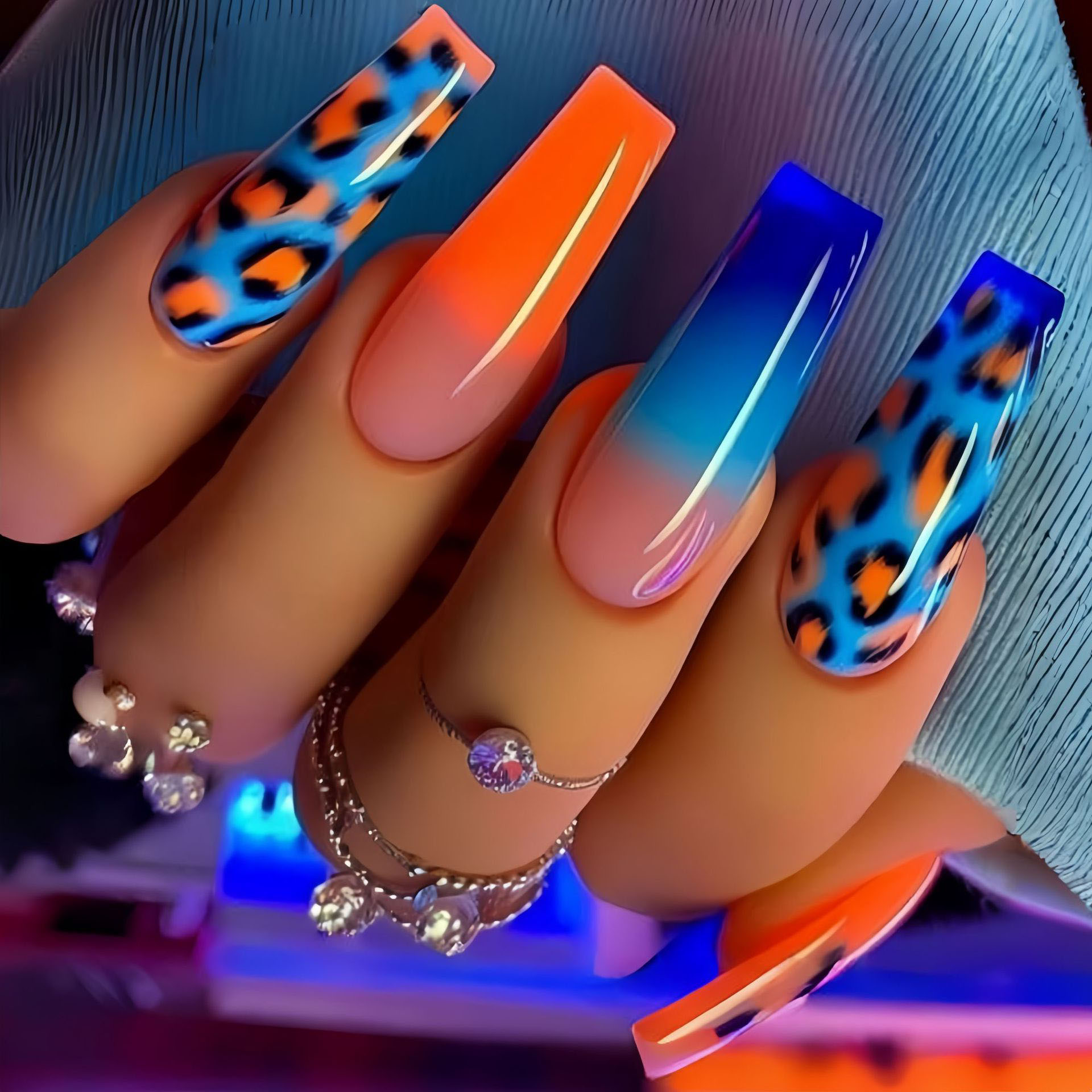 Nail Art Leopard - Unhas postiças em degradê laranja e